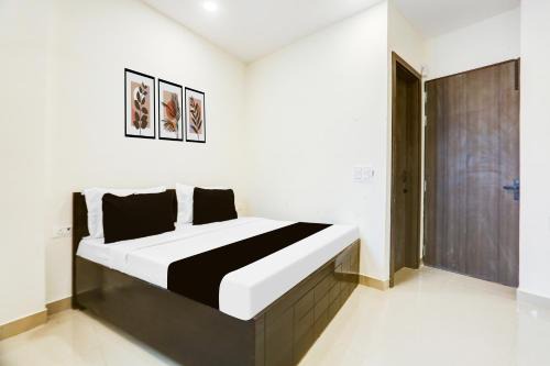 Janakpuri Hotel | Super Hotel O A K Residency