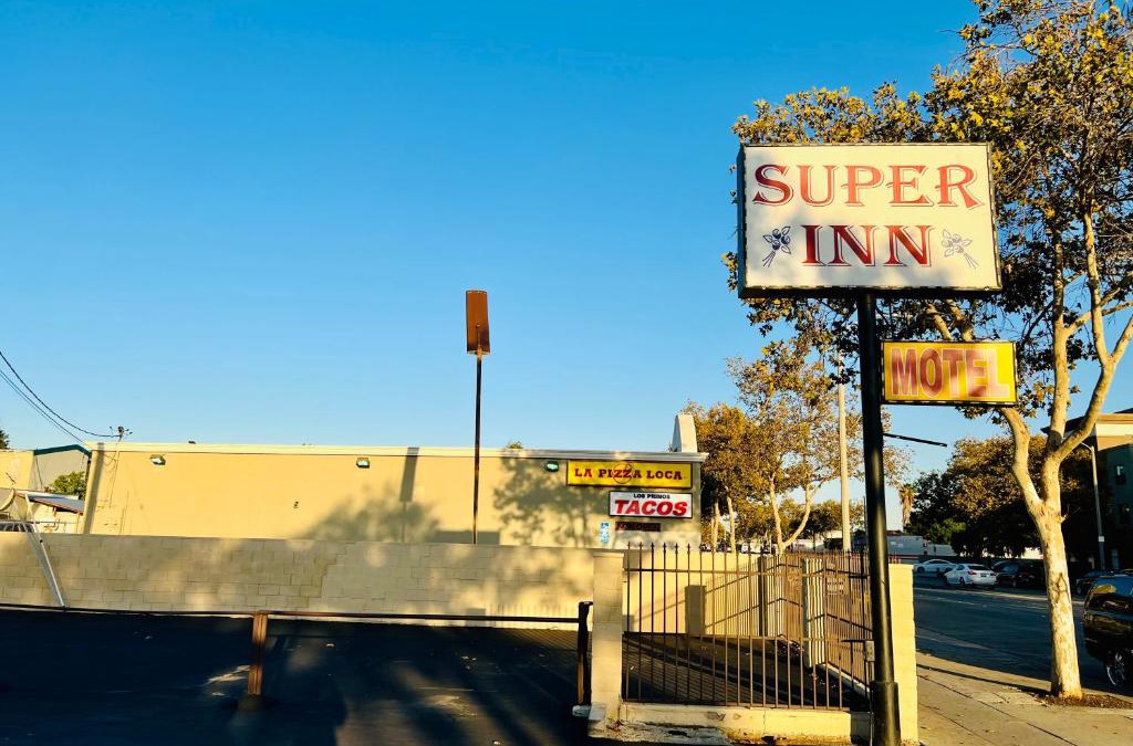 Pomona Hotel | Super Inn motel By Downtown Pomona