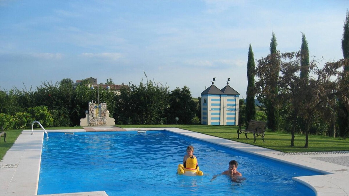 Vittorio Veneto House | SUPER LOFT Villa Gentili: Pool exclusive use, Jacuzzi, on Prosecco hills, Venice