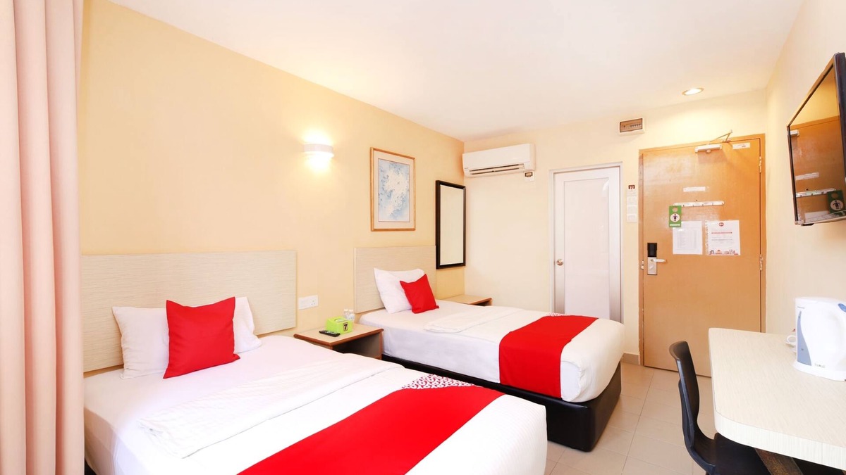 Kampung Melayu Sempalit Hotel | Super OYO 635 Seven Days Hotel