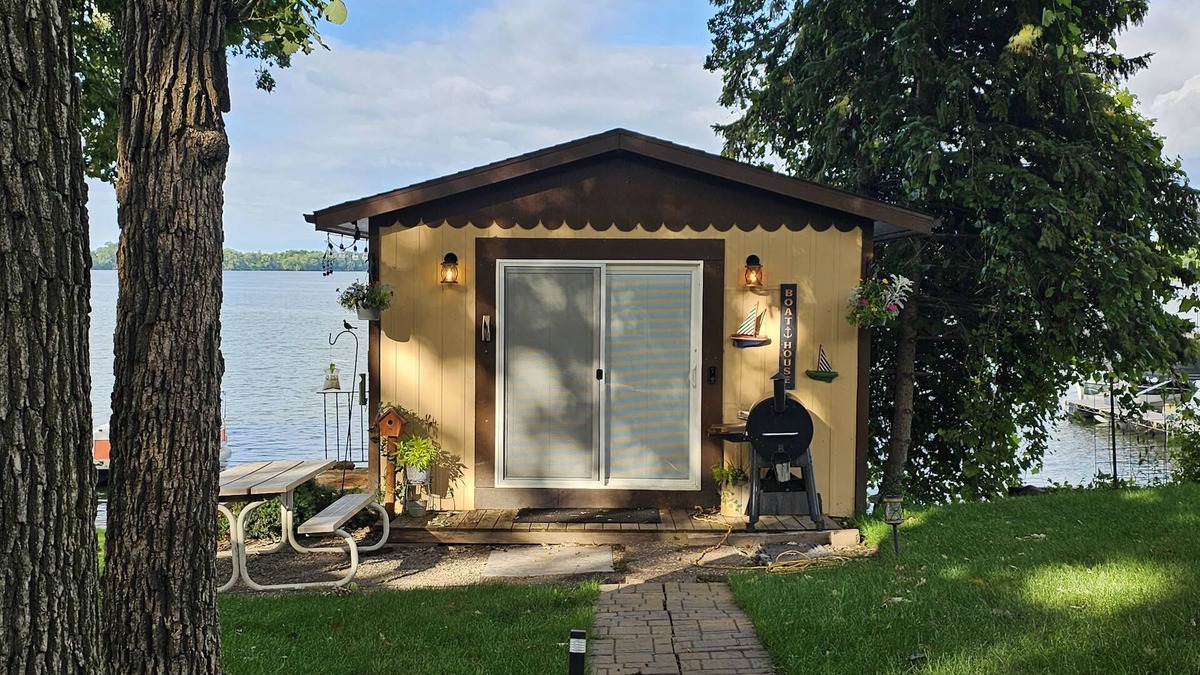 Faribault Cabin | Super spacious cabin. Simple layout and great views overlooking the lake!