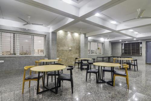 Ameerpet Hotel | Super Townhouse Ameerpet