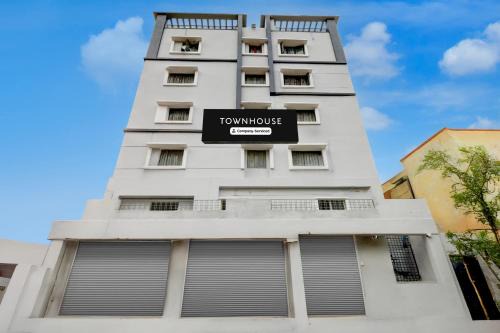 Hyderabad Hotel | Super Townhouse Vanasthalipuram Near Deer National Park