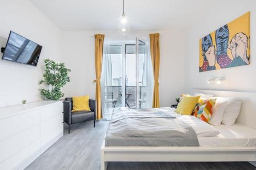 Obuda Apartment | Super View - Balcony - New - At River