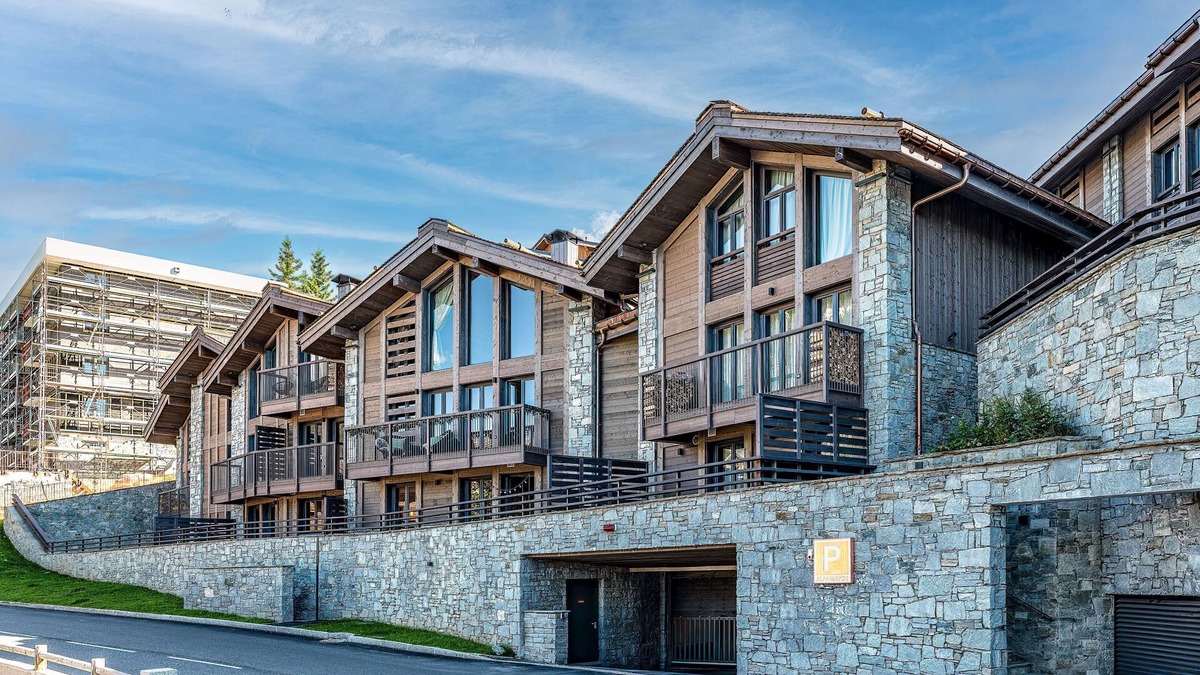 Courchevel Ski Chalet | Superb 190 sqm chalet on 3 levels near the slopes of Courchevel Village