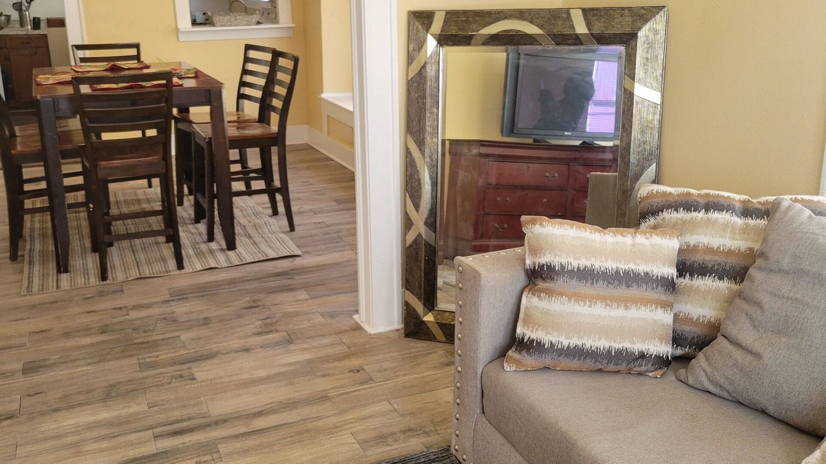 Port Arthur House | Superb 3-bedroom house with Central Air and Heat 15 minutes from Motiva Refinery