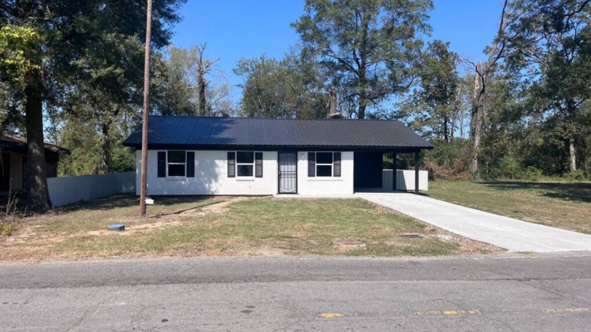 Monroe House | Superb 3-bedroom house with AC in Monroe