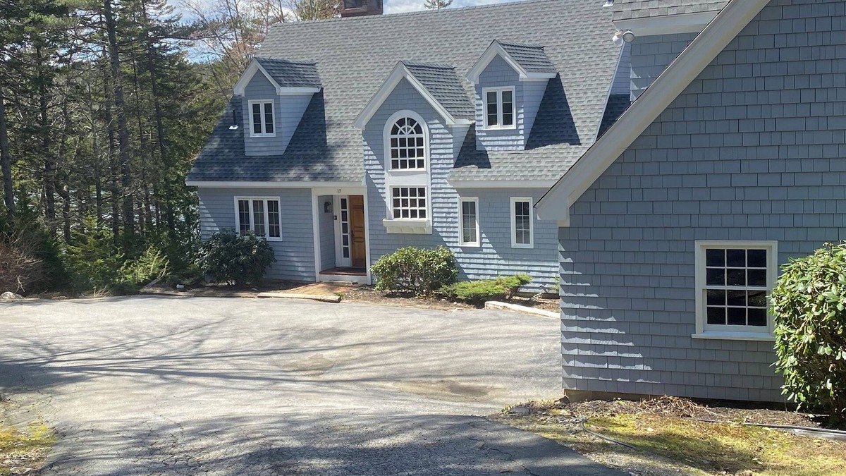 Edgecomb Ski Chalet | Superb 5 Bedroom Home with 3 and a half baths on 5+ Acres- Dock and Water View.