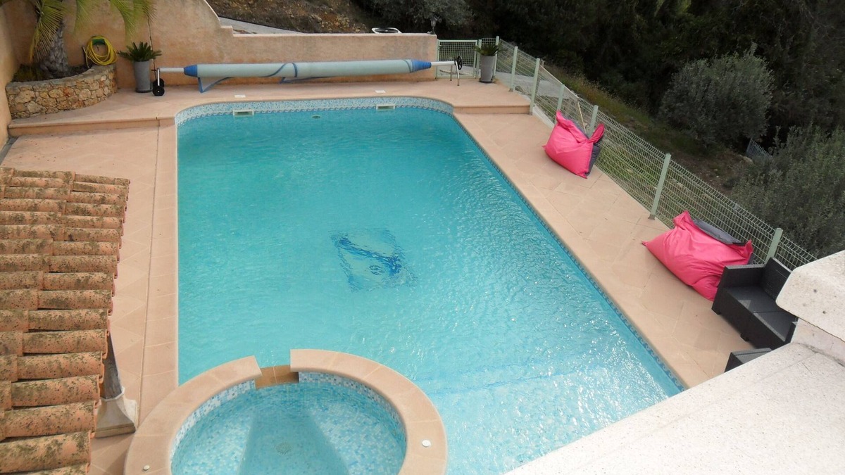 Vidauban House | Superb air-conditioned villa - Breathtaking view - Swimming pool, Jacuzzi