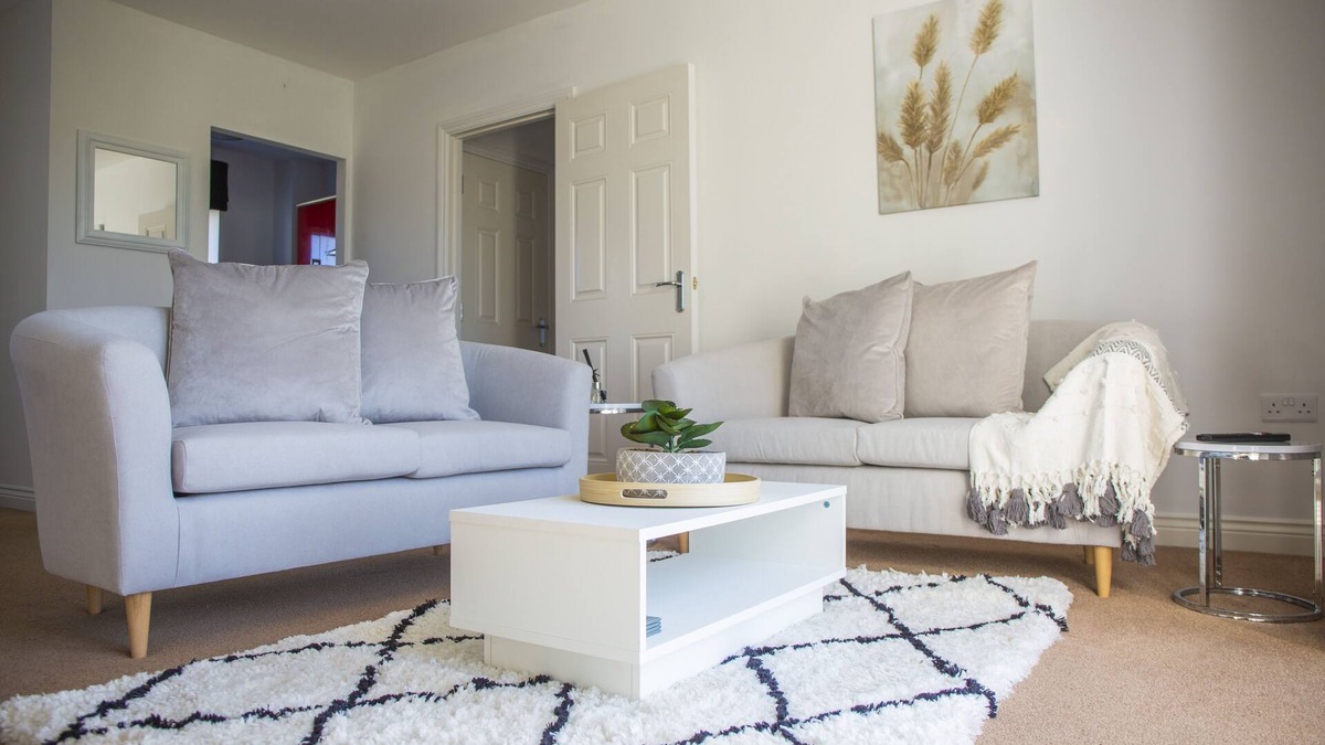 Frampton on Severn Apartment | Superb Apartment in Stratford upon Avon with Free Parking & Wi-Fi