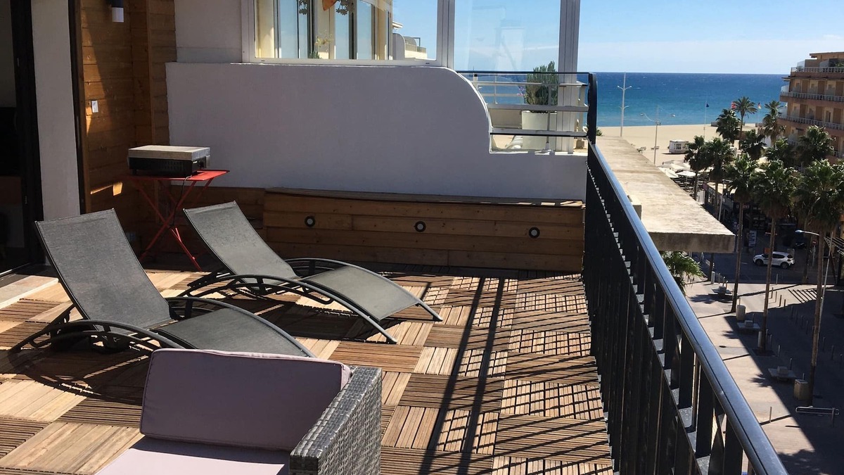 Mediterranee Apartment | Superb apartment with sea and mountain views