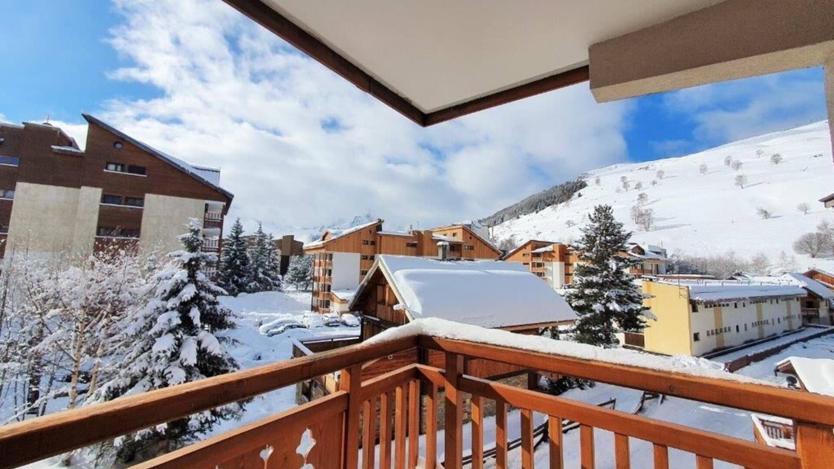 Les Deux Alpes Apartment | Superb Apartment Coeur Station Coté Montagne