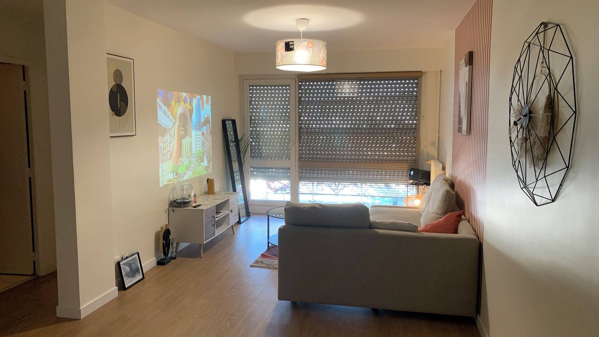 Saint-Herblain Apartment | Superb apartment with balcony and parking with all amenities.