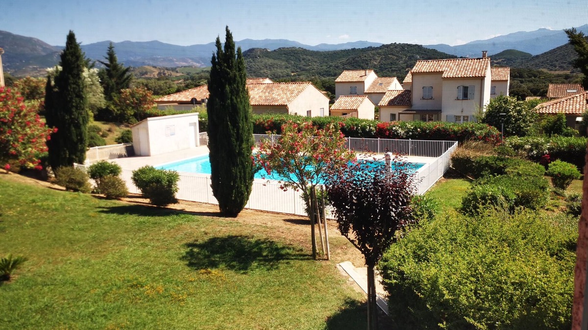 Oletta Apartment | Superb apartment, in residence with swimming pool, 5 min from st florent.