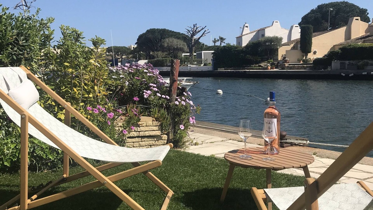 Port Grimaud Apartment | Superb apartment Port Grimaud, renovated, air-conditioned.2 mn walk from the beach