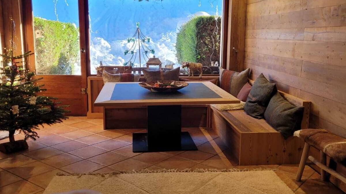 Megeve Apartment | Superb apartment, ski in ski out, garden and fireplace.