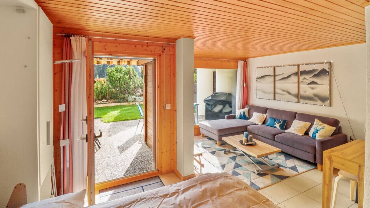 Lens Apartment | Superb apartment with free covered parking