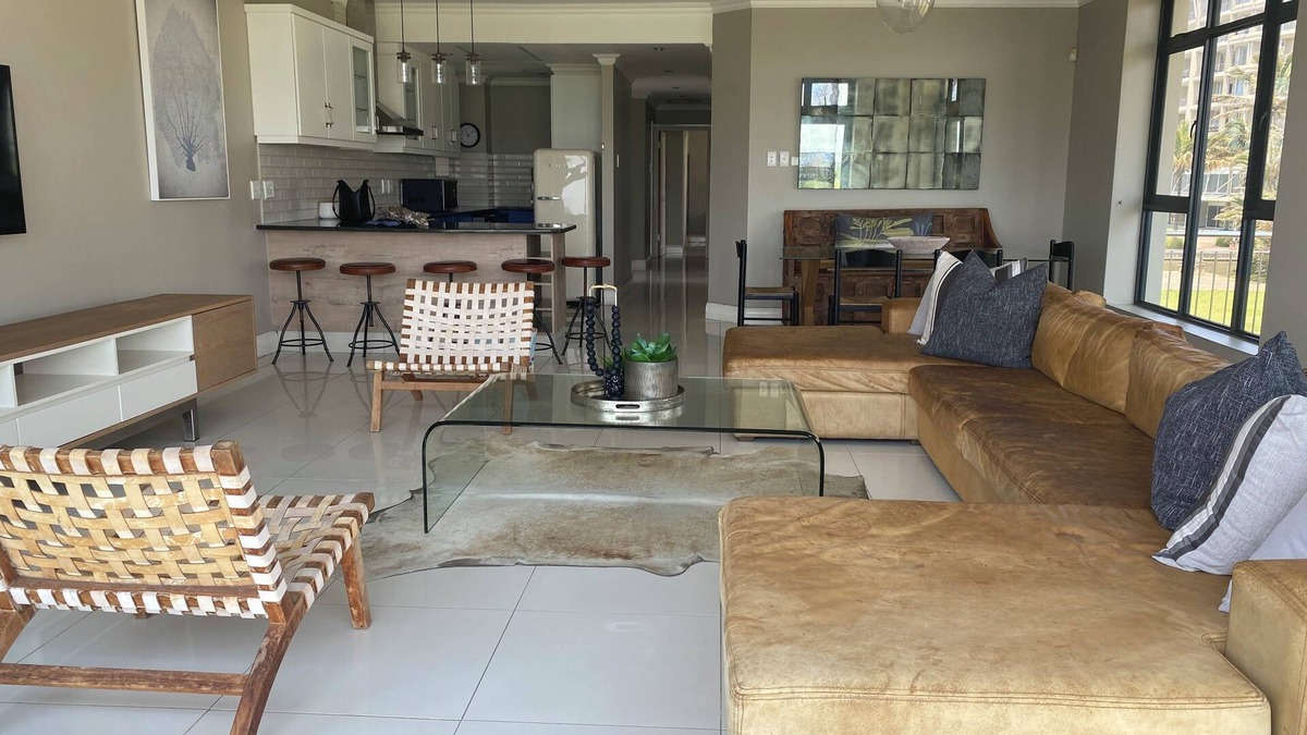 Durban Point Apartment | Superb beachside 3-bedroom apartment with WiFi in Durban