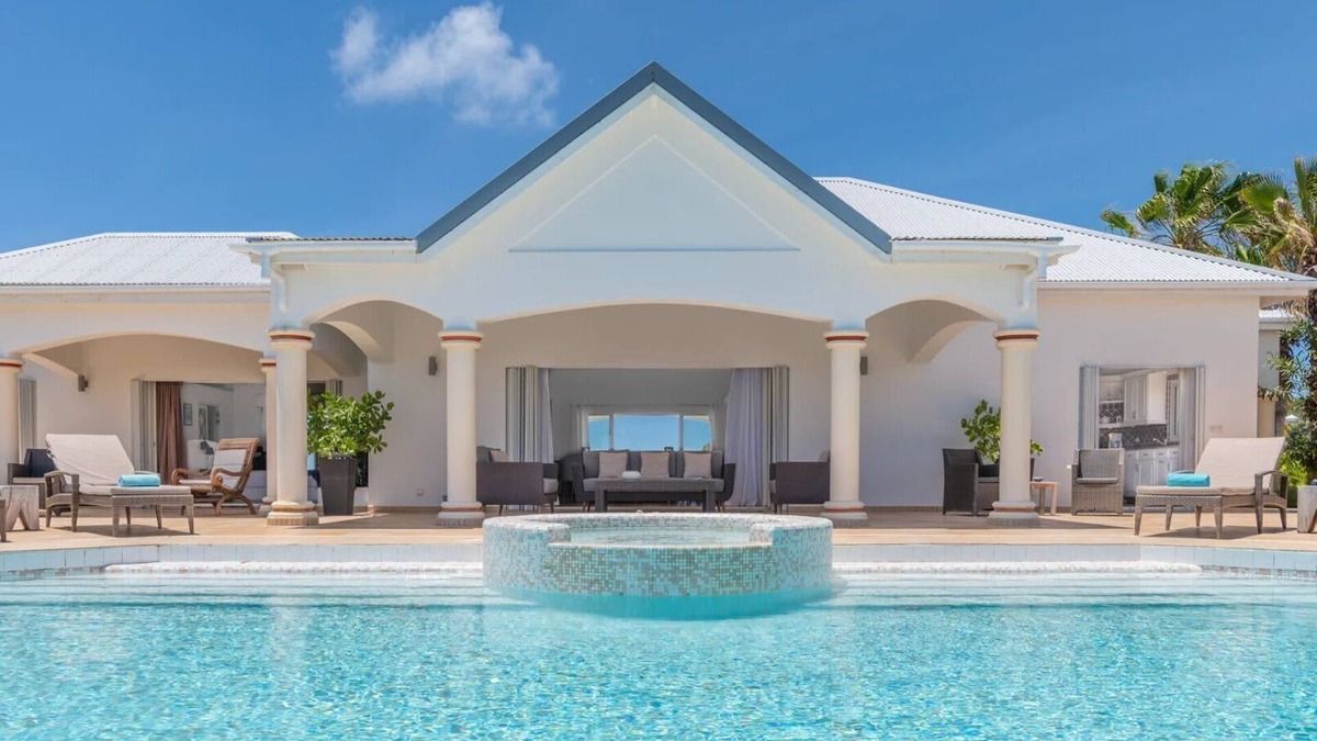 Mont Jean Villa | Superb Caribbean Villa With Heated Pool And Jacuzzi