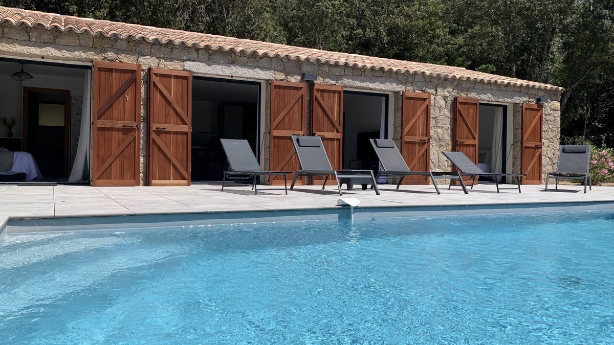 Figari Villa | SUPERB CORSICAN STONE VILLA BEAUTIFUL POOL PEACEFUL GARDEN EXTRA PRICE