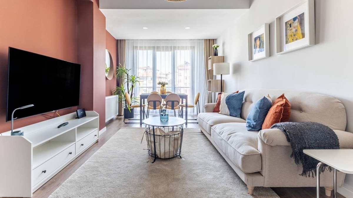 Umraniye Apartment | Superb Duplex Flat With Terrace in Umraniye
