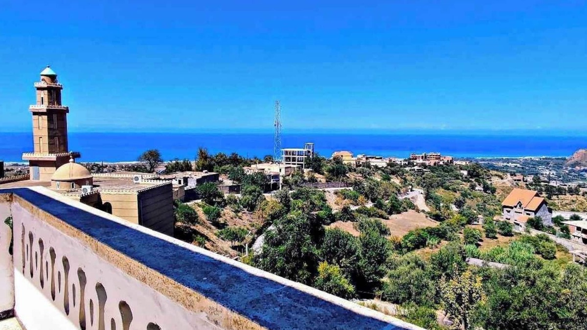 Souk El Tenine Apartment | Superb F2 Apartment With INCREDIBLE Panoramic View