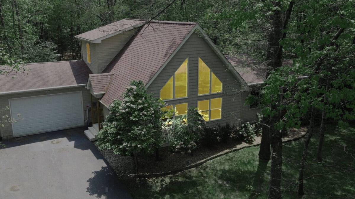 Albrightsville House | Superb Family Friendly Home ~ Stocked for FUN!
