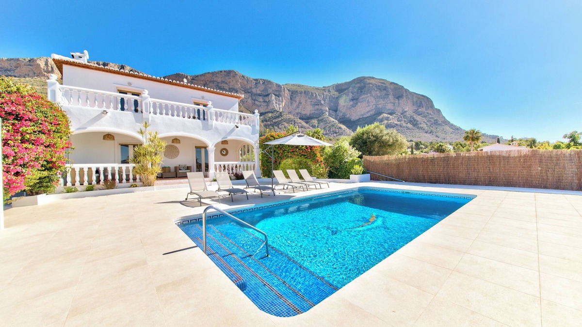 Ermita Villa | Superb family villa with huge terrace and valley views