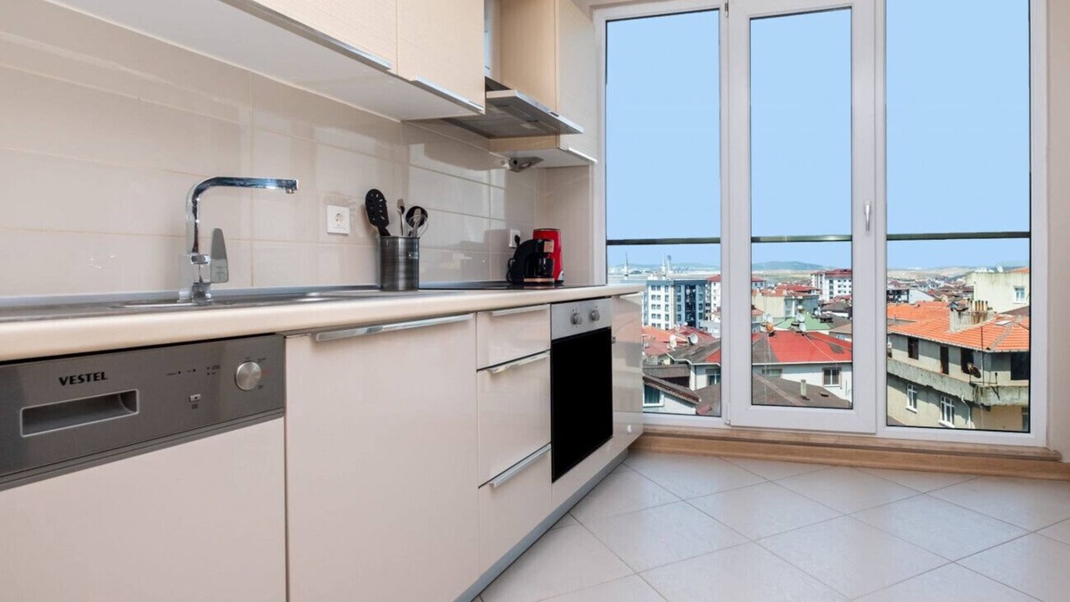 Uskudar Apartment | Superb Flat Near SAW Airport, 7 min to Neomarin