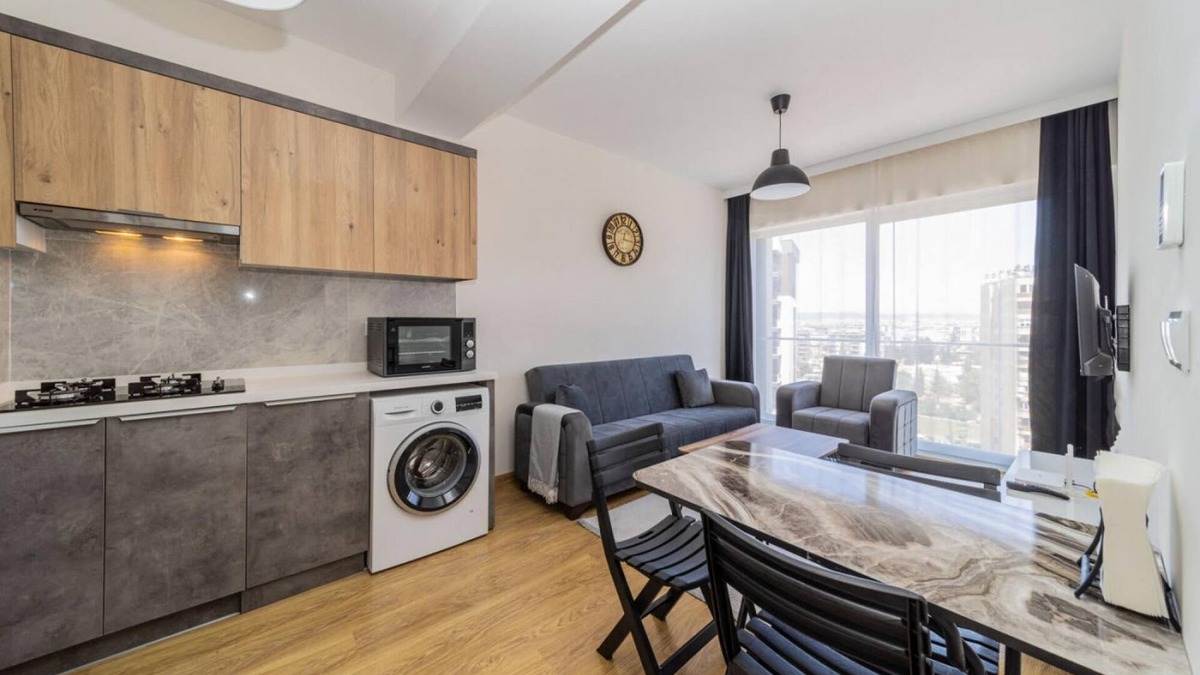 Kepez Apartment | Superb Flat with Shared Pool in Kepez