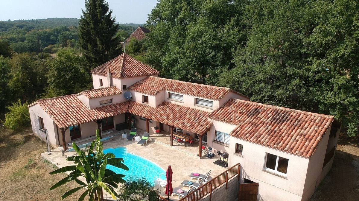 Mauzac-et-Grand-Castang Villa | Superb villa with heated pool