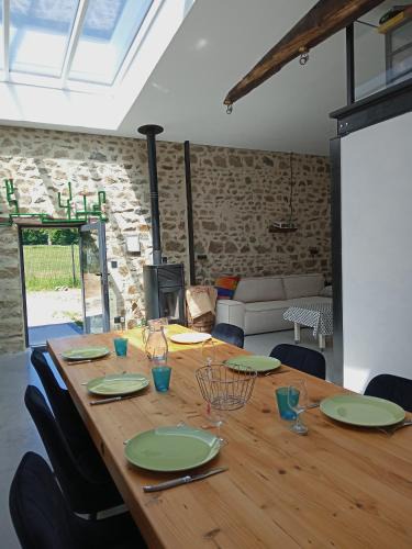 Saint-Sulpice-le-Gueretois House | Superbe grange rénovée