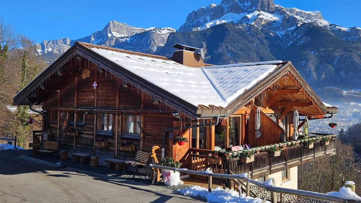 Sallanches Ski Chalet | SUPERB LUXURY HALF CHALET 120M² 8 People in SALLANCHES.