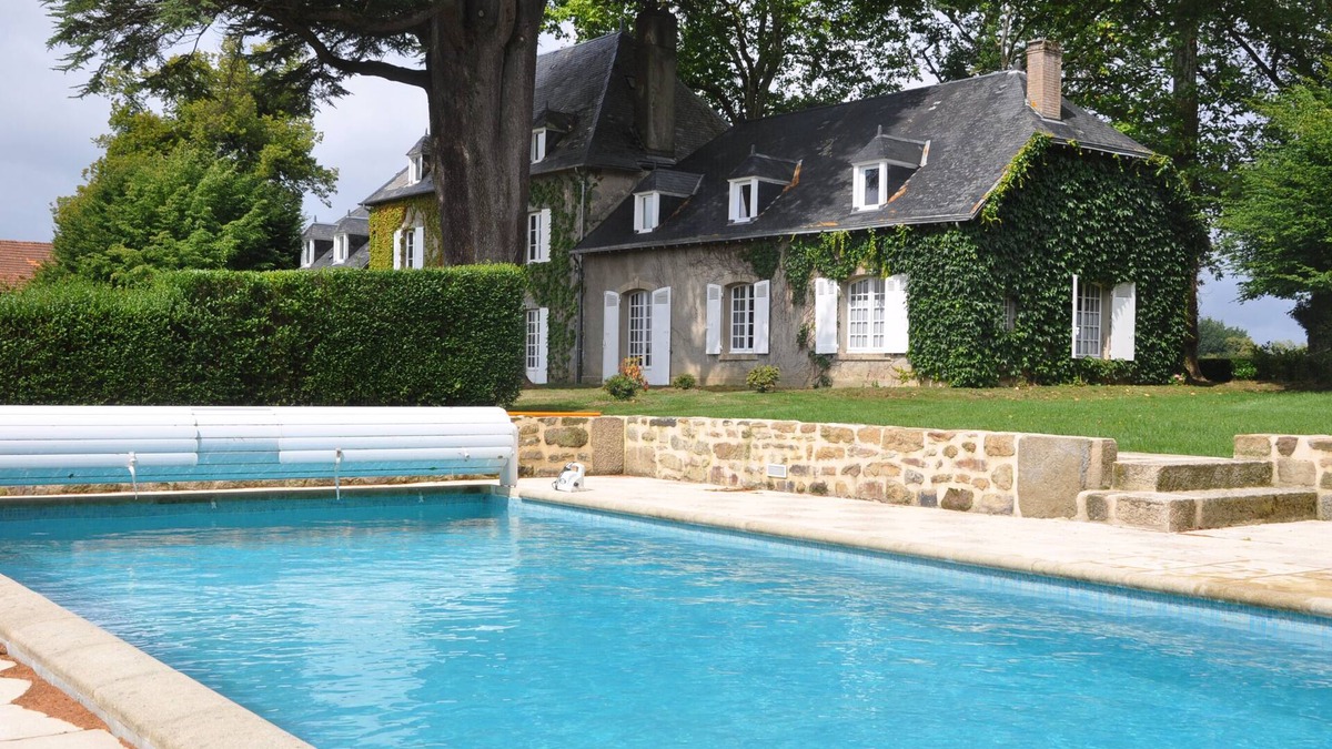 Masbaraud-Merignat House | Superb Manor House with swimming pool and Jacuzzi, full nature, very quiet, 12 pers