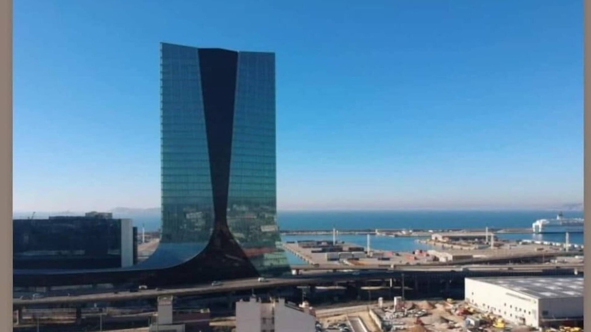 Euromed - La Joliette Apartment | Superb new apartment T3 of 71m2 in residence in Marseille