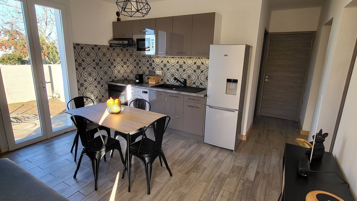 Talasani Apartment | Superb new T3 apartment 200 meters from the beach.