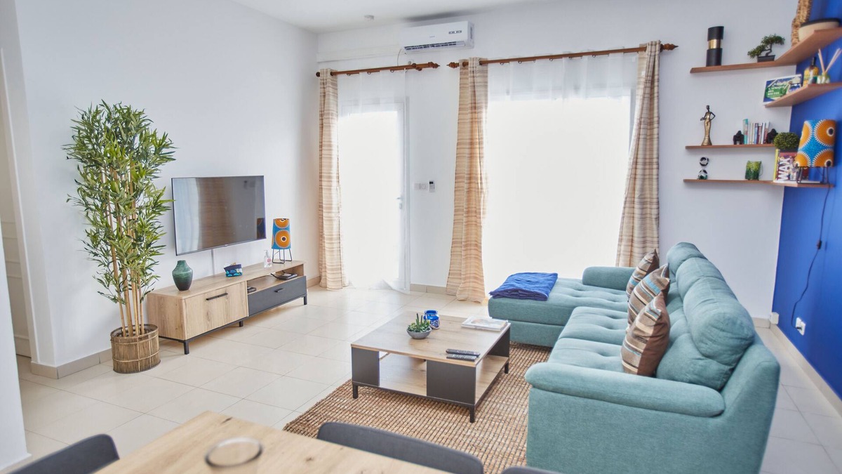 Pointe-Noire Apartment | Superb ocean views