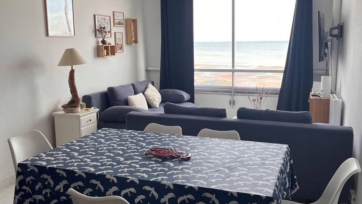 Courseulles-sur-Mer Apartment | *Superb sea view* 4/6-person apartment