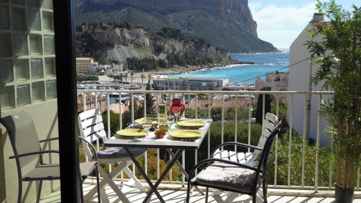 Cassis Apartment | Superb sea view, appt 2CH 'La Rade'Avenue Amiral Ganteaume, Parking.