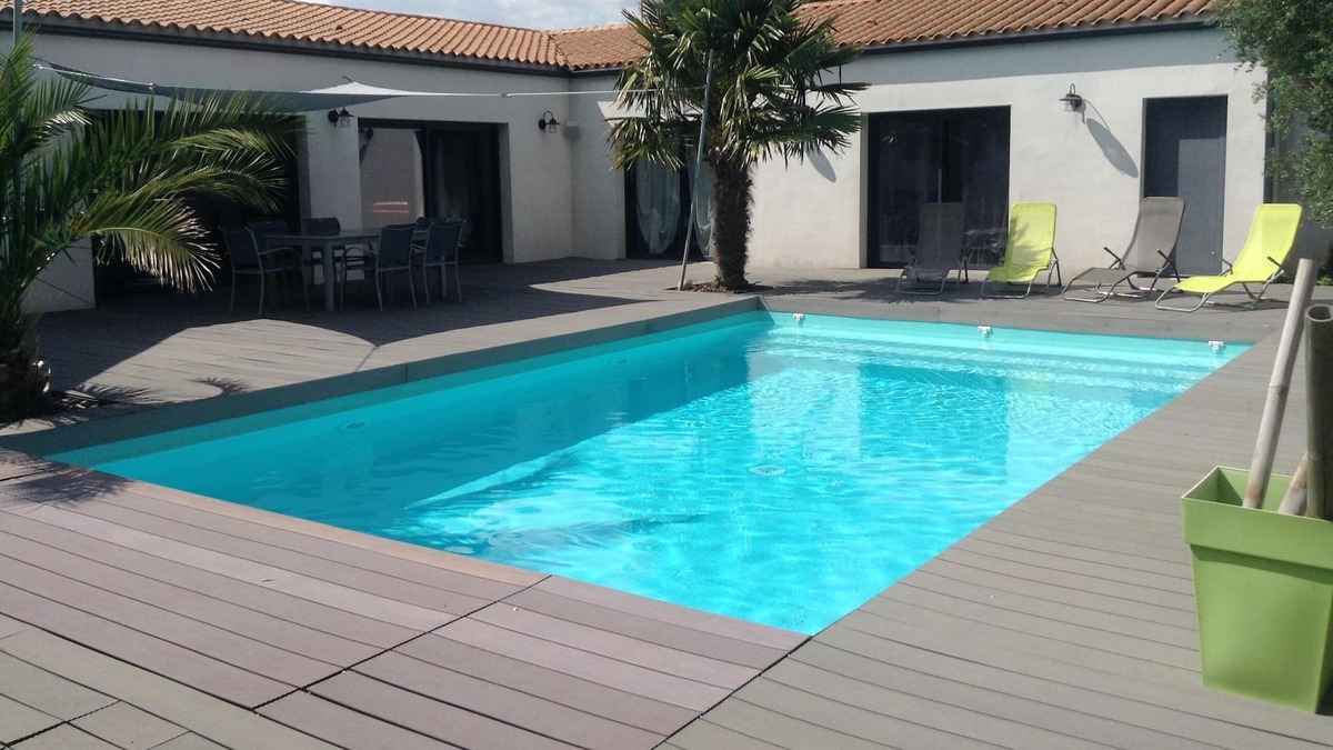 Montroy Villa | superb single storey villa of 250