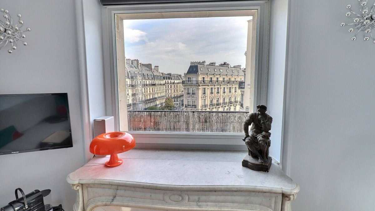 Les Halles Apartment | Superb Studio Fireplace Balcony Air-conditioning