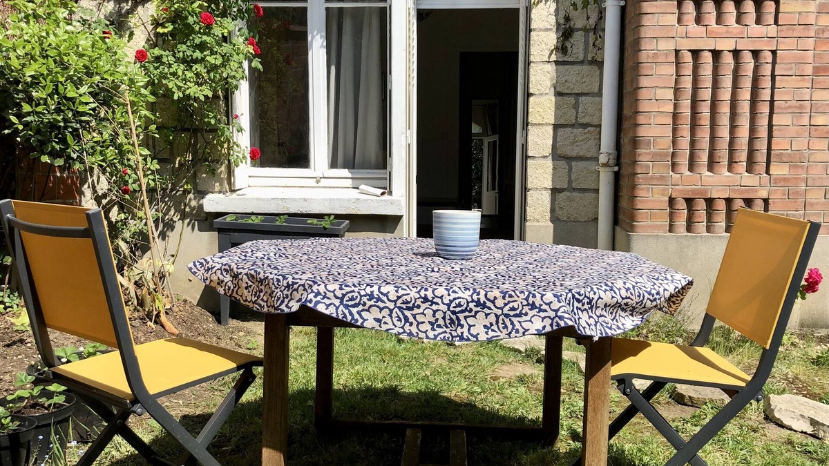 Clamart Apartment | Superb Studio in villa with separate entrance