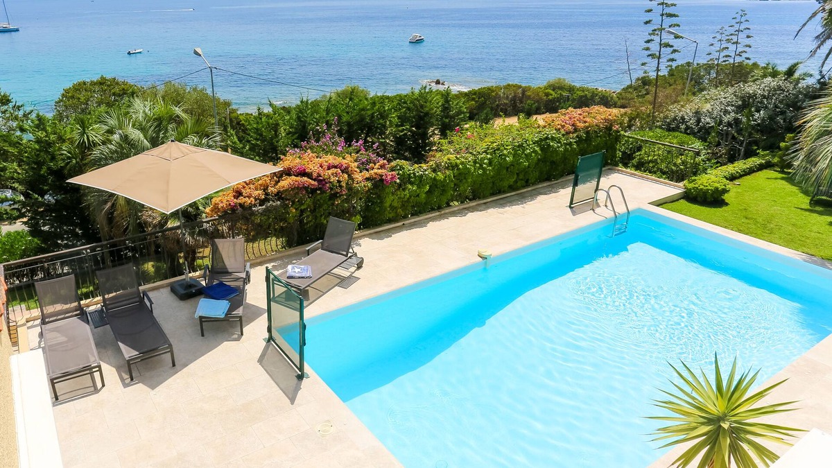 Ajaccio Villa | Superb Villa for up to10, location, air conditioning , pool, beach at 60 ft.