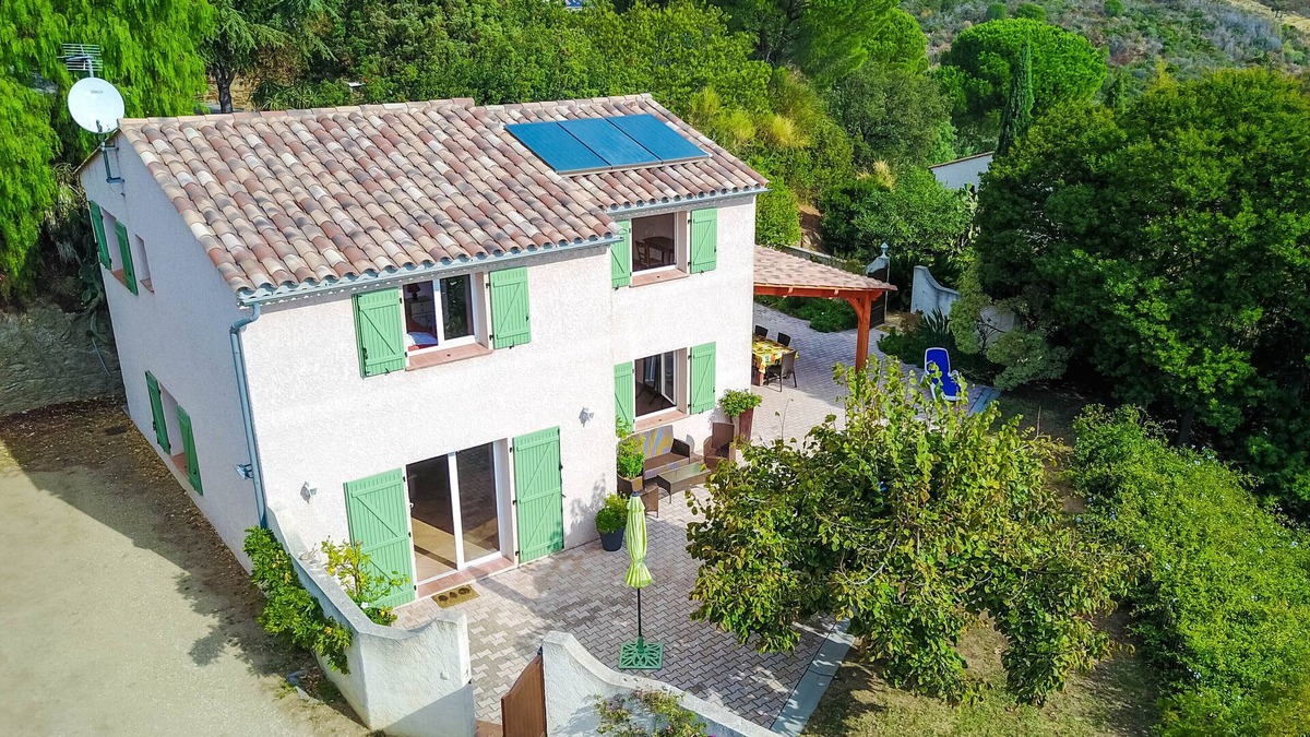 Bormes-Les-Mimosas Villa | Superb villa * with private garden, terrace close sea view. Common swimming pool