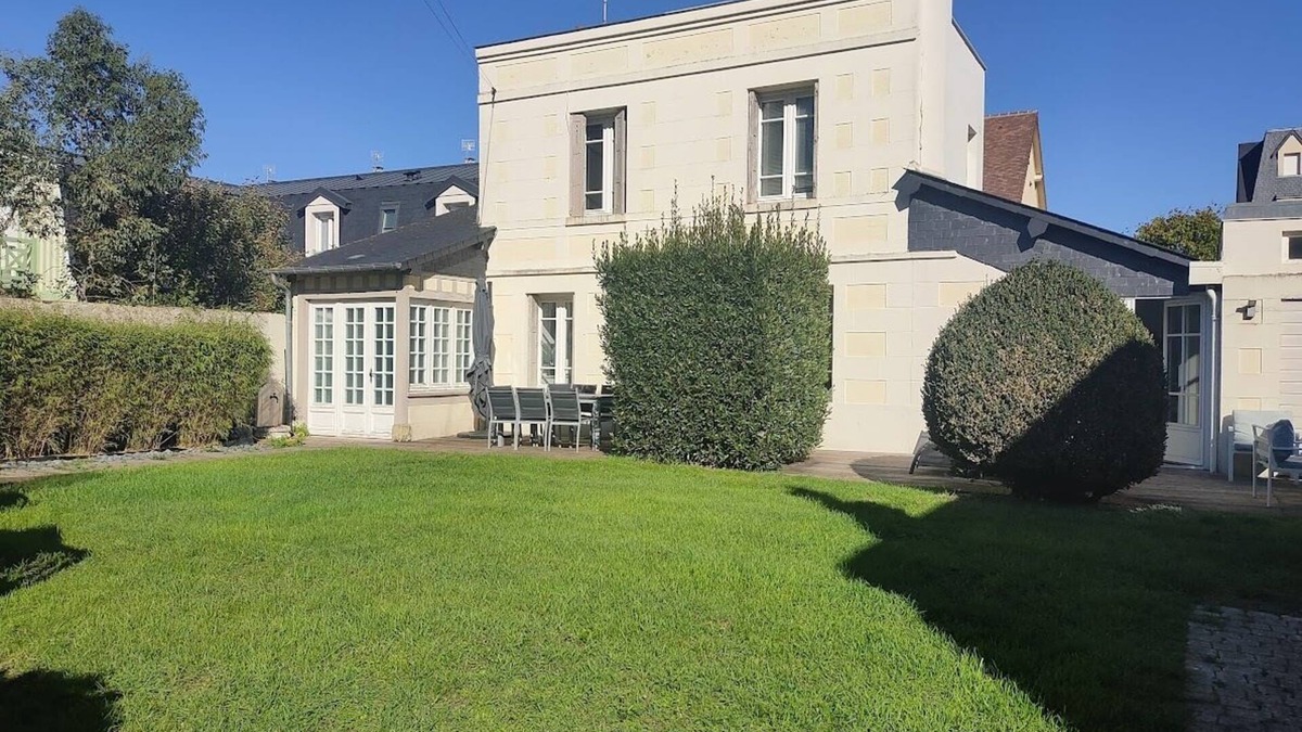 Deauville City Centre Villa | Superb Villa with garden Deauville center
