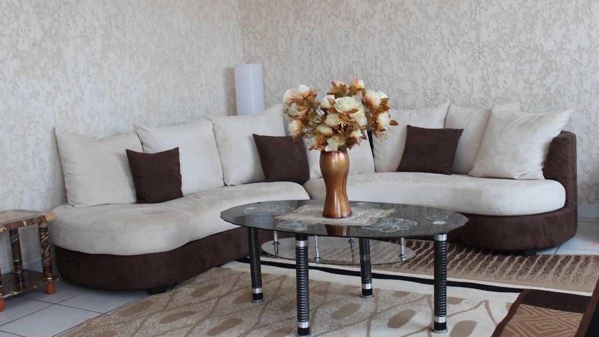 Yaounde House | superb villa with parking and caretaker on site.