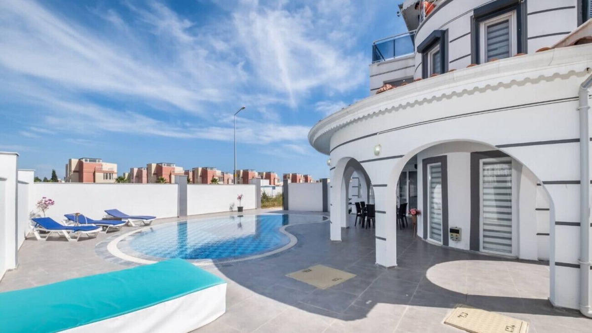 Antalya City Centre Villa | Superb Villa with Private Pool in Antalya