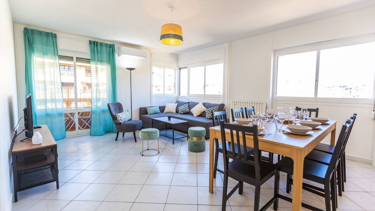 3rd Arrondissement Apartment | Superbe 100m² Climatisé 2 Blacons