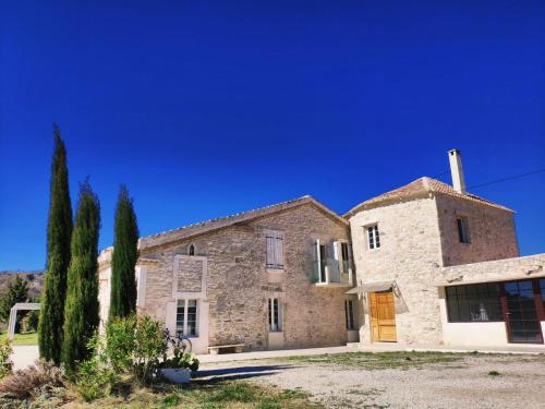 Rochefort-du-Gard House | Superbe 2 pièces très confortables meublé 50 m2 terrasse, parking privé, jardin, Pont du Gard 10mn #6