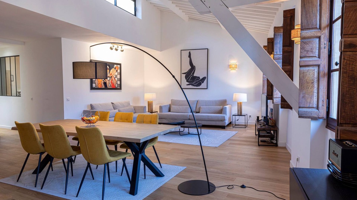 Aix-en-Provence Historic Centre Apartment | Superbe Appartement 3ch Avec Terrasse et Ascenseur Centre Ville